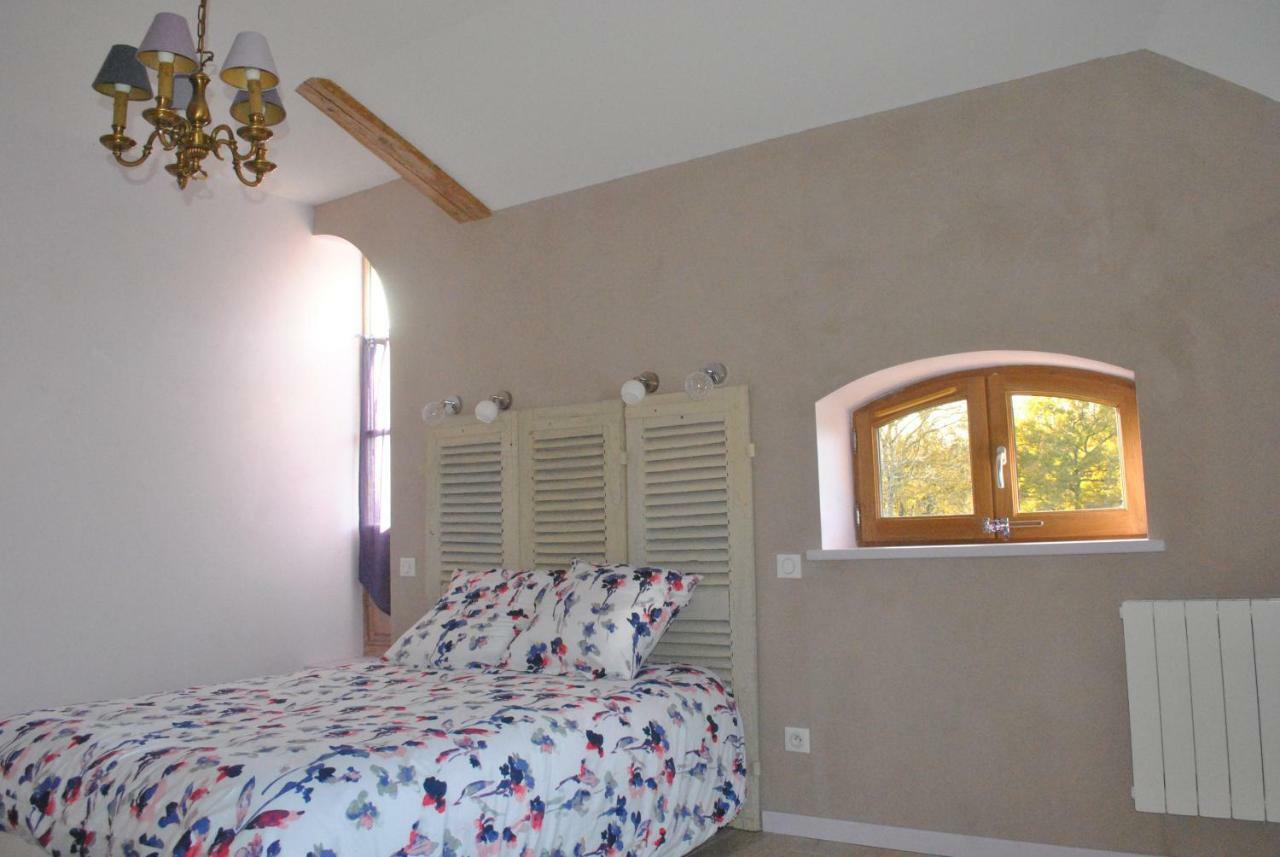 Bed and Breakfast Domaine De La Poyat Legny Экстерьер фото