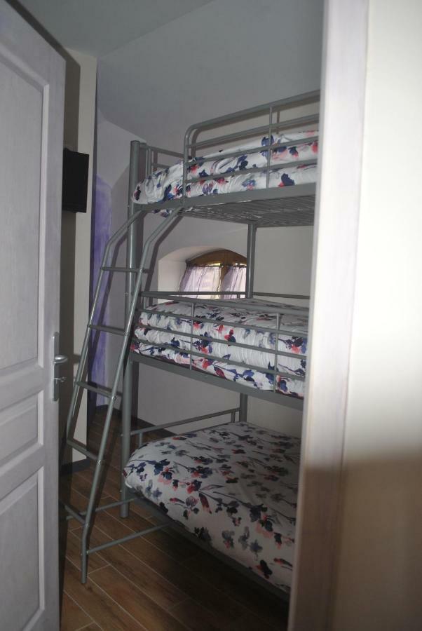 Bed and Breakfast Domaine De La Poyat Legny Экстерьер фото